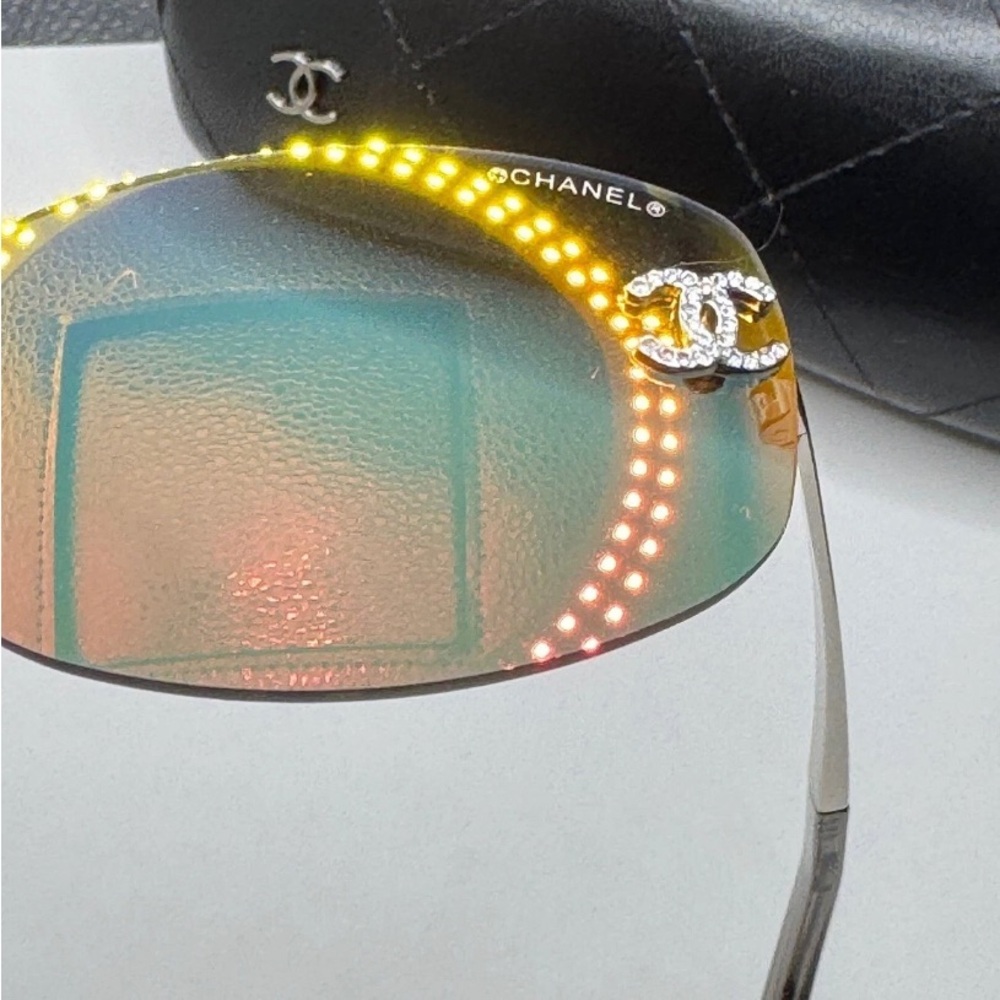 CHANEL rimless oval Y2k Sunglasses rhinestones cc crystals reflective A71559 IT